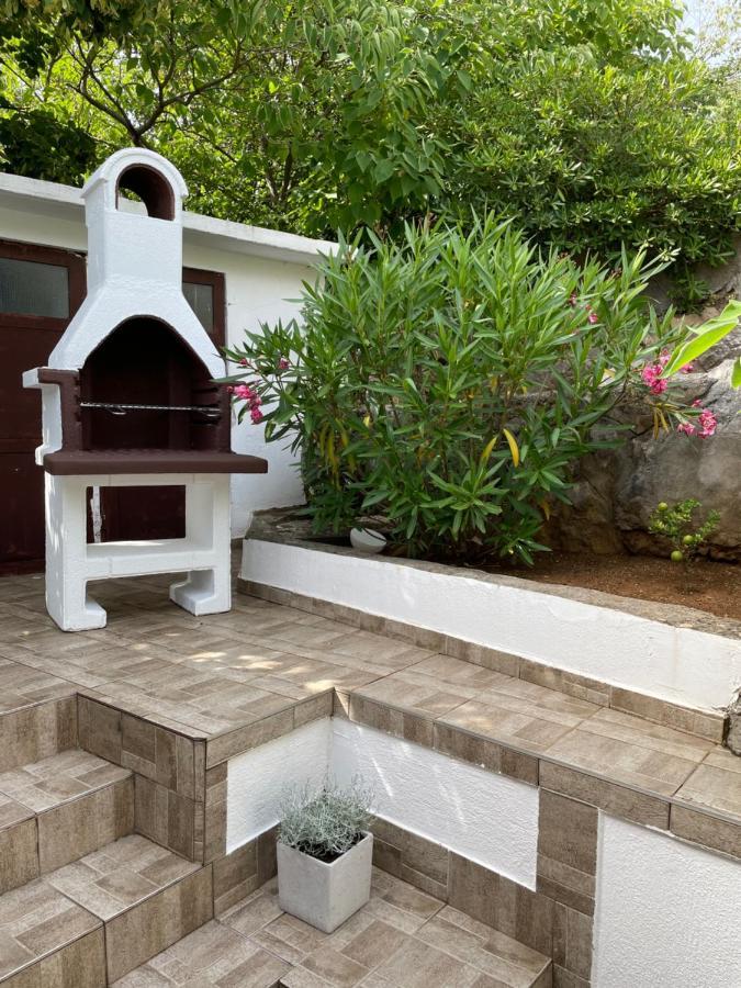 Holiday Home Cesarica Карлобаг Екстериор снимка