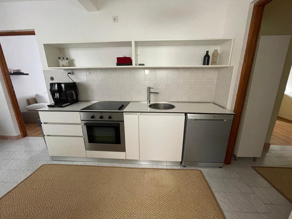 Holiday Home Cesarica Карлобаг Екстериор снимка