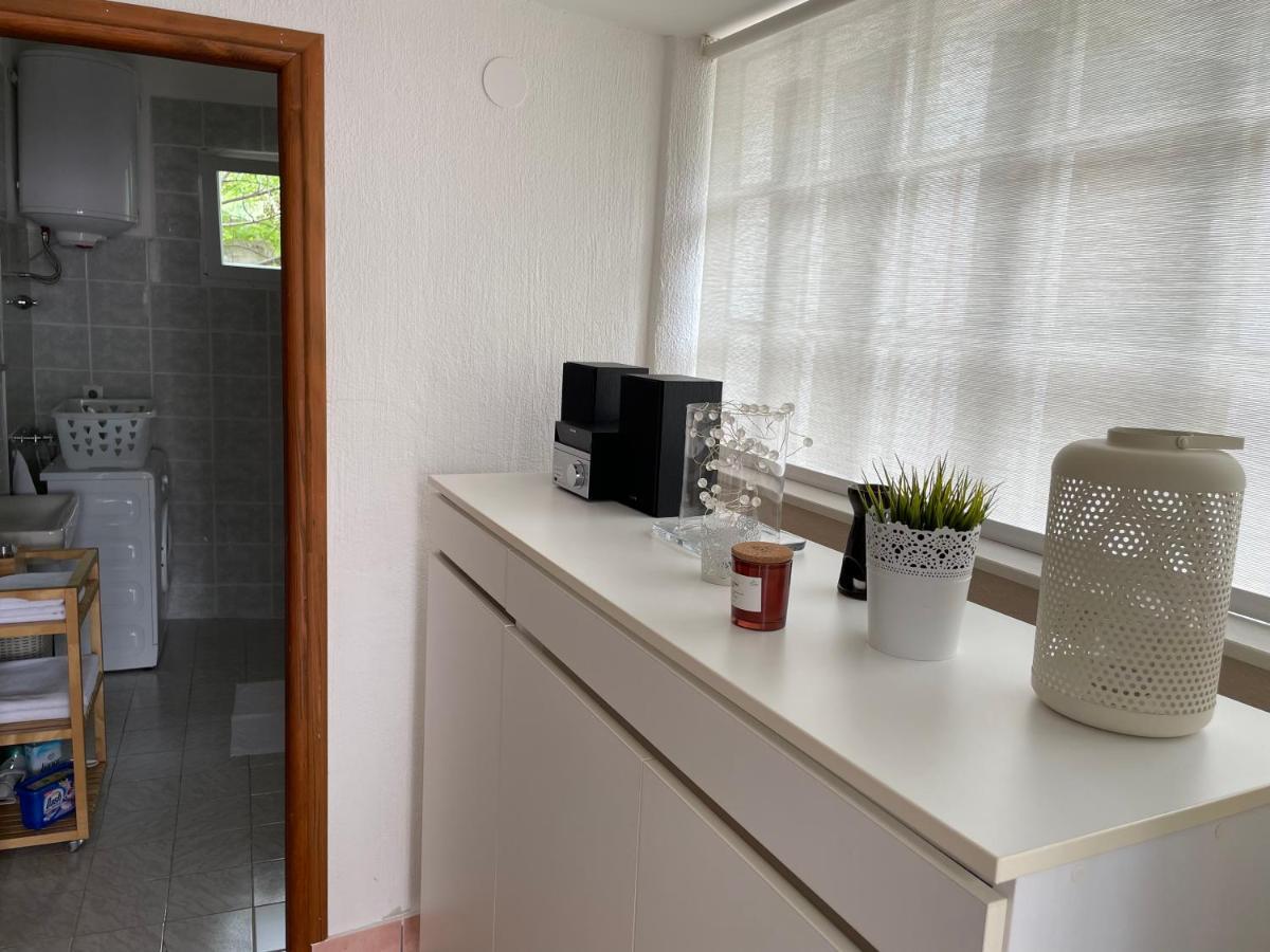 Holiday Home Cesarica Карлобаг Екстериор снимка