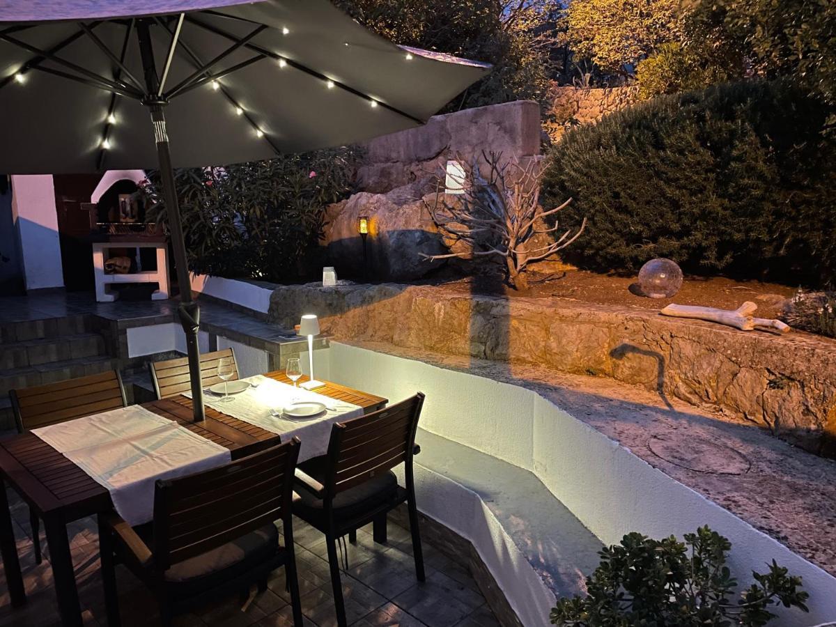 Holiday Home Cesarica Карлобаг Екстериор снимка